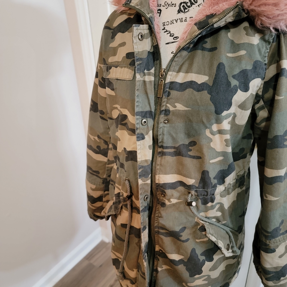 Ci Sono  Women's Camo Jacket  Size S Sherpa Quilted Lined Hooded Pink Faux Fur - Picture 4 of 14